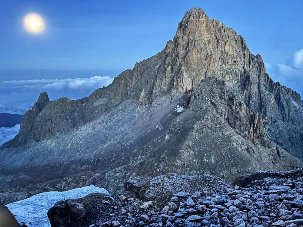 5 Days Mount Kenya Climbing – Sirimon to Chogoria Route — photo 2